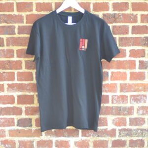 Tee-shirt noir brodé coeur